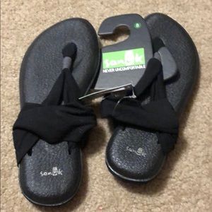 Sanuk flip flops